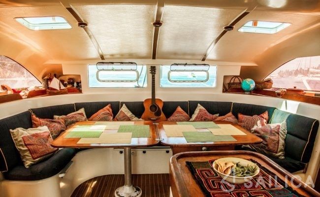 Nautitech 44 - Yacht Charter Sailica