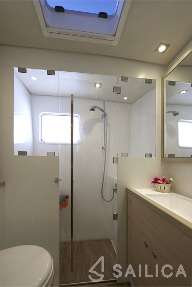 Lagoon 620 - Yacht Charter Sailica