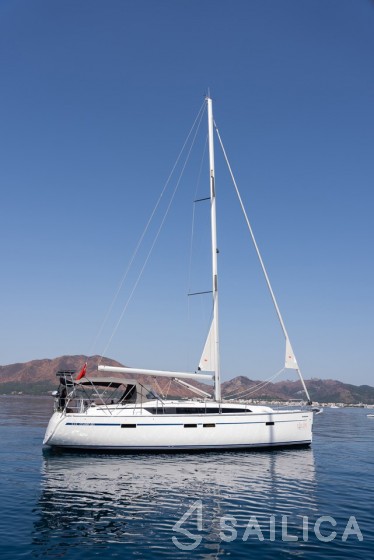 Bavaria 46 Cruiser - Yacht Charter Sailica