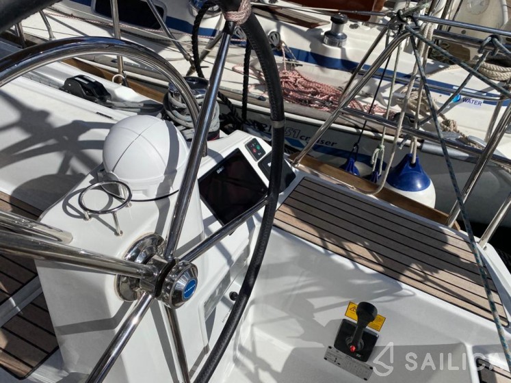 Sun Odyssey 519 - Yacht Charter Sailica