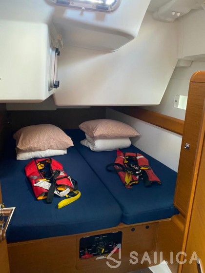 Sun Odyssey 519 - Yacht Charter Sailica