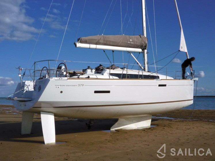 Sun Odyssey 379 - Yacht Charter Sailica