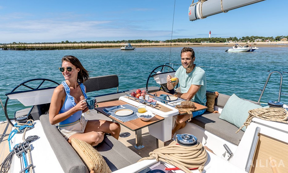 Dufour 37 - Yacht Charter Sailica