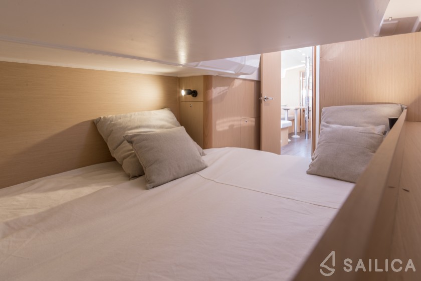 Hanse 418 - Yacht Charter Sailica
