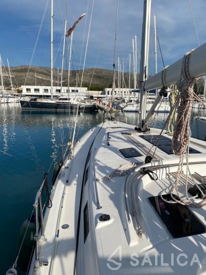 Bavaria 45 - Yacht Charter Sailica