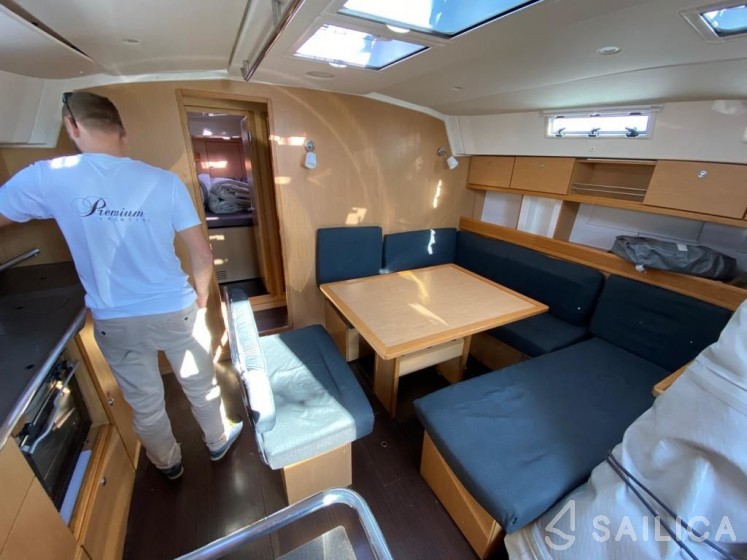 Bavaria 45 - Yacht Charter Sailica