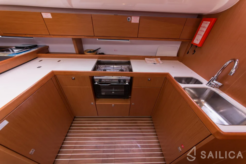 Bavaria 51 Cruiser - Yacht Charter Sailica
