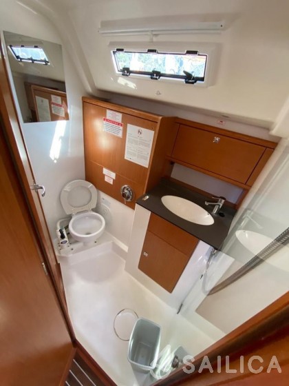 Bavaria 51 Cruiser - Yacht Charter Sailica