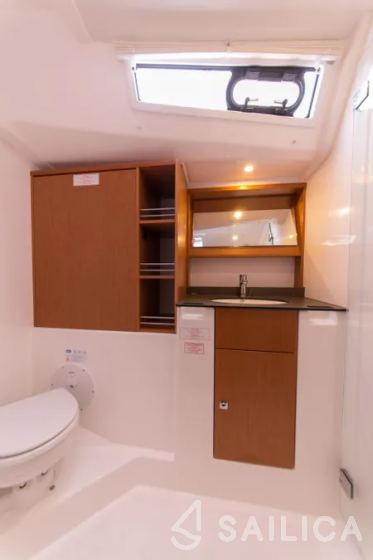 Bavaria 51 Cruiser - Yacht Charter Sailica