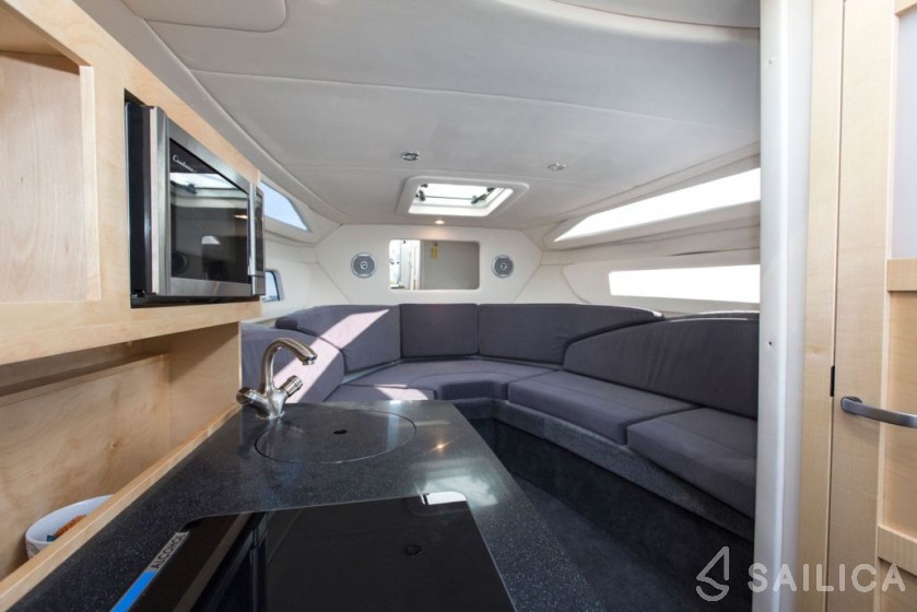 Bayliner Ciera 8 - Yacht Charter Sailica