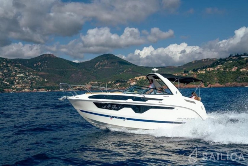 Bayliner Ciera 8 - Yacht Charter Sailica
