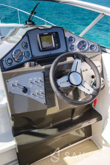 Bayliner Ciera 8 - Yacht Charter Sailica