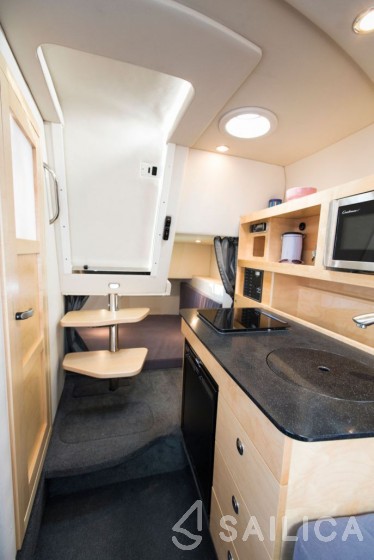 Bayliner Ciera 8 - Yacht Charter Sailica