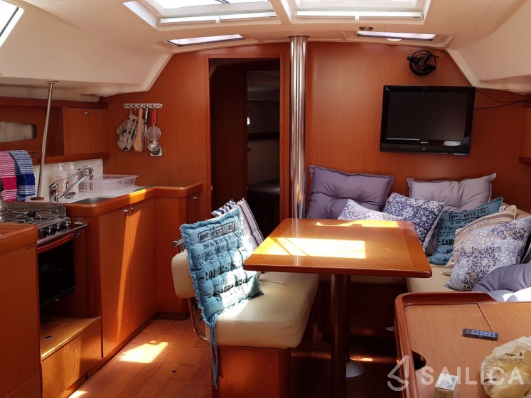 Oceanis 46 - Yacht Charter Sailica