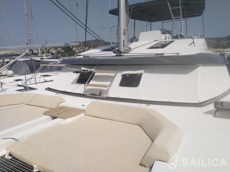 Nautitech 46 Fly - Yacht Charter Sailica