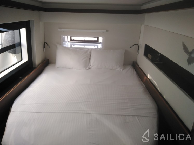 Nautitech 46 Fly - Yacht Charter Sailica