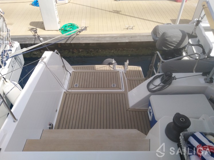 Nautitech 46 Fly - Yacht Charter Sailica