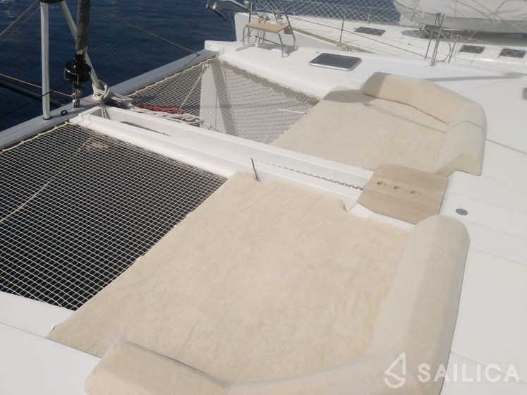 Nautitech 46 Fly - Yacht Charter Sailica