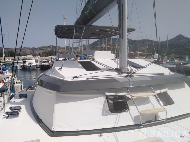 Nautitech 46 Fly - Yacht Charter Sailica