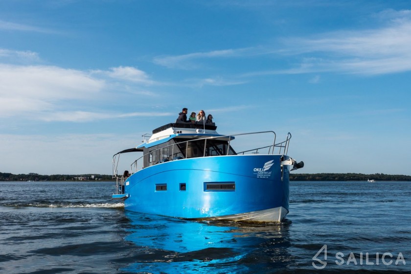 Futura 40 Grand Horizon - Yacht Charter Sailica