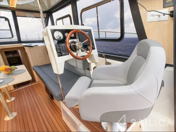 Futura 40 Grand Horizon - Yacht Charter Sailica