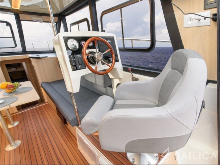 Futura 40 Grand Horizon - Yacht Charter Sailica