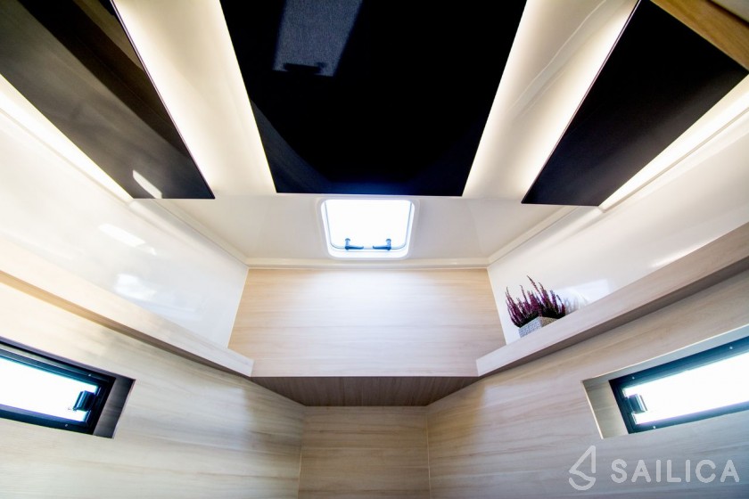 Futura 40 Grand Horizon - Yacht Charter Sailica