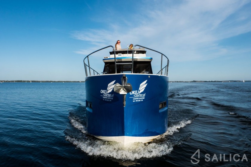 Futura 40 Grand Horizon - Yacht Charter Sailica