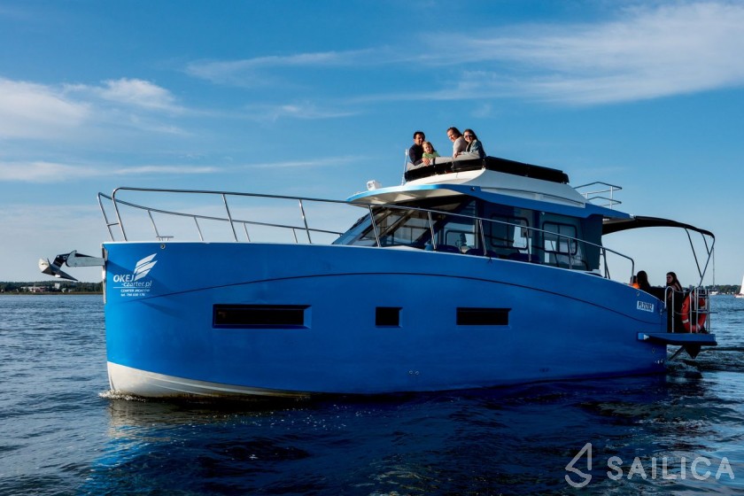 Futura 40 Grand Horizon - Yacht Charter Sailica