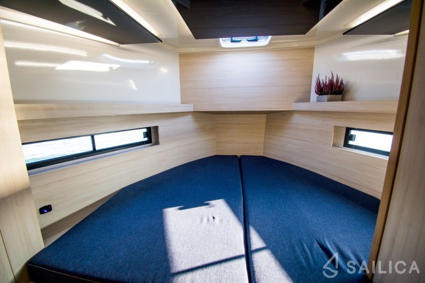 Futura 40 Grand Horizon - Yacht Charter Sailica