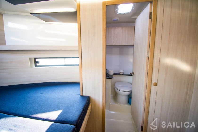 Futura 40 Grand Horizon - Yacht Charter Sailica