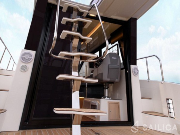 Futura 40 Grand Horizon - Yacht Charter Sailica