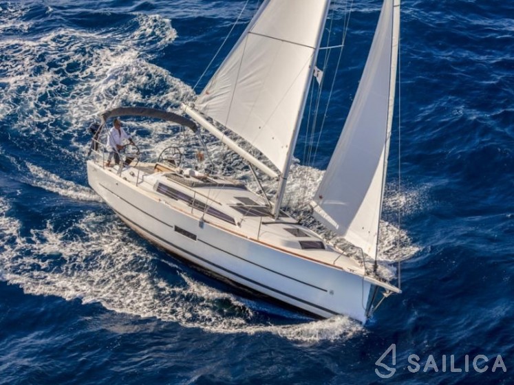 Dufour 360 GL - Yacht Charter Sailica