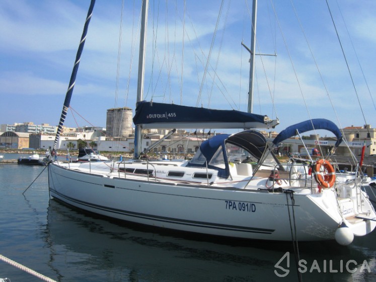 Dufour 455 Grand Large - Yacht Charter Sailica