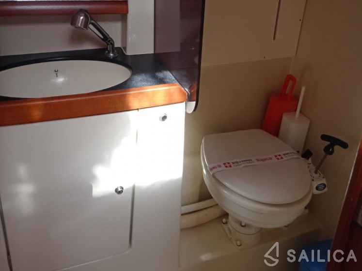 Dufour 455 Grand Large - Yacht Charter Sailica