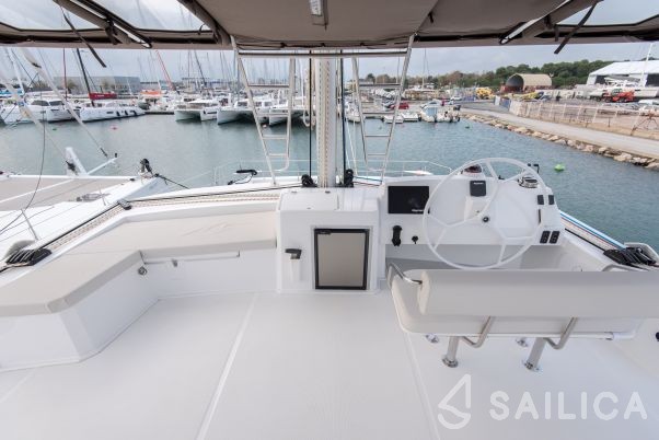 Bali 5.4. - Yacht Charter Sailica