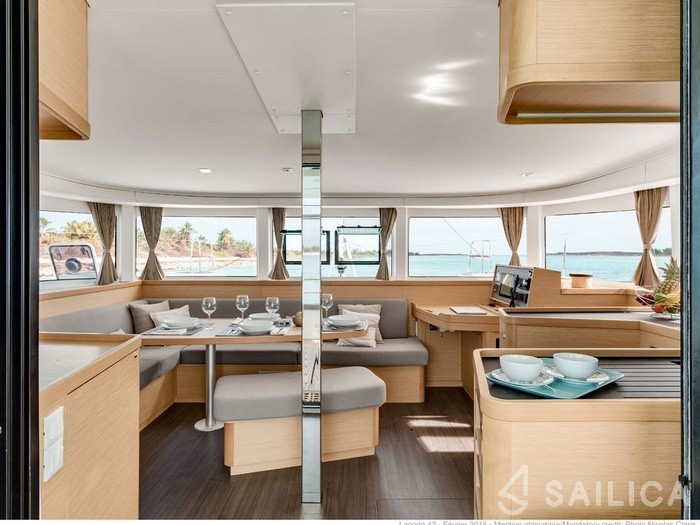 Lagoon 42 - Yacht Charter Sailica