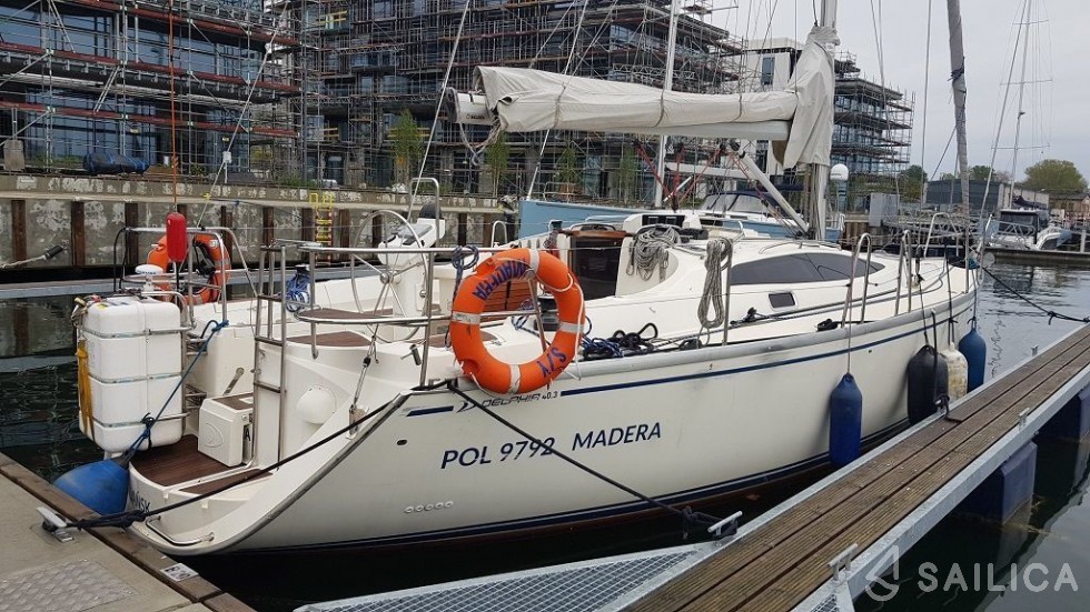 Delphia 40 - Yacht Charter Sailica