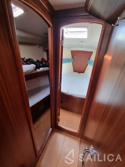 Delphia 40 - Yacht Charter Sailica