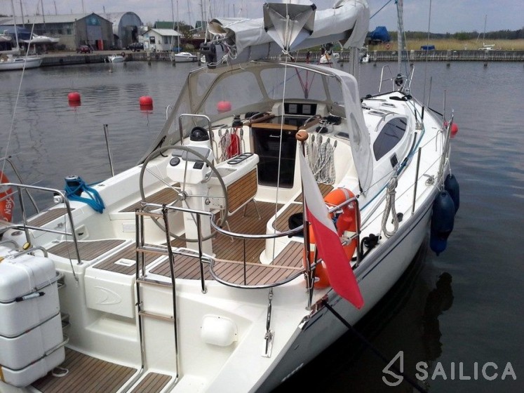 Delphia 40 - Yacht Charter Sailica