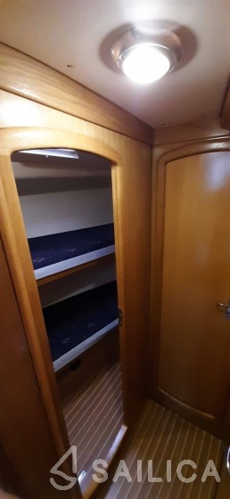 Delphia 40 - Yacht Charter Sailica