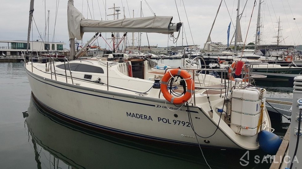 Delphia 40 - Yacht Charter Sailica