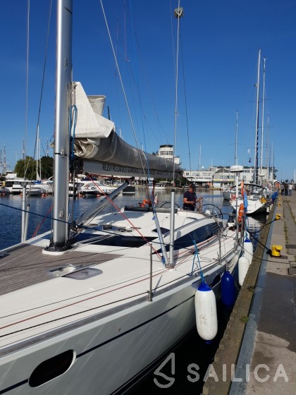 Delphia 47 - Yacht Charter Sailica