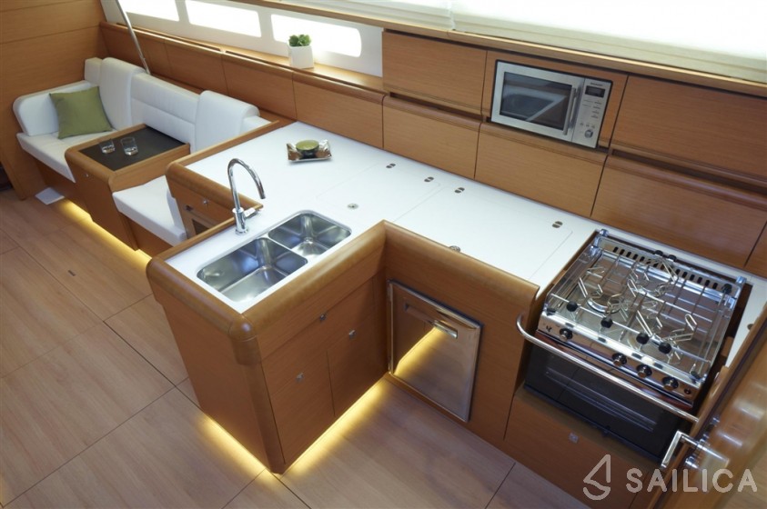 Sun Odyssey 509 - Yacht Charter Sailica