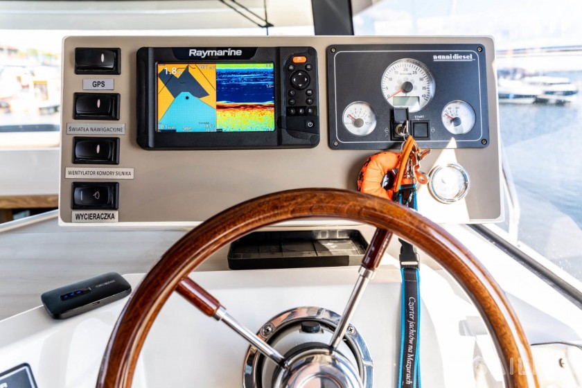 Delphia Escape 1150 - Yacht Charter Sailica