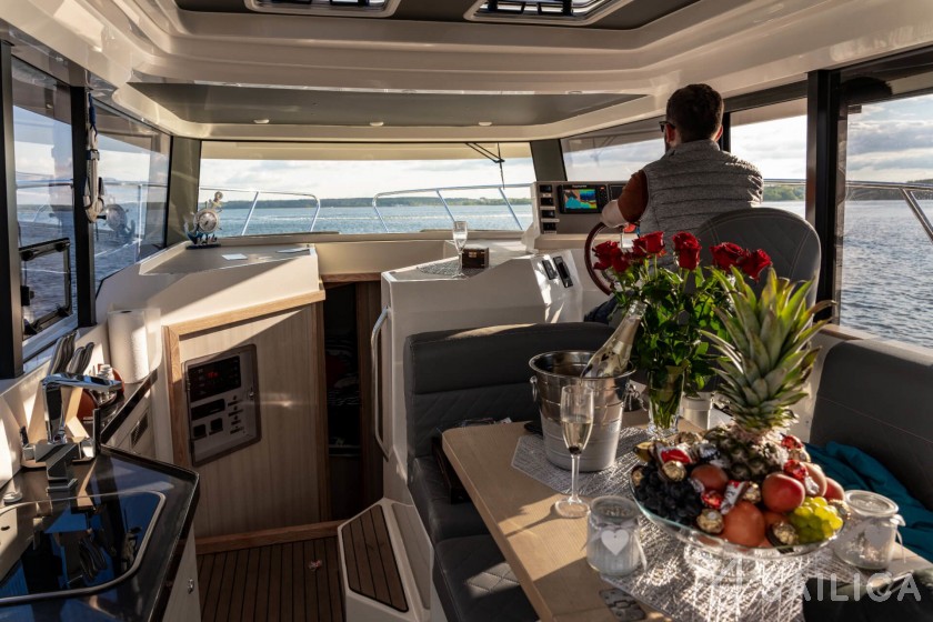 Delphia Escape 1150 - Yacht Charter Sailica