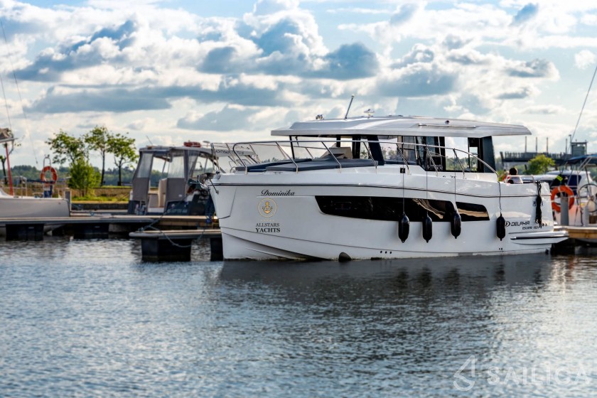 Delphia Escape 1150 - Yacht Charter Sailica