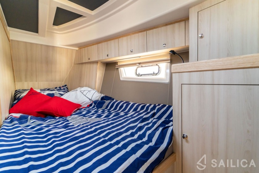 Delphia Escape 1150 - Yacht Charter Sailica