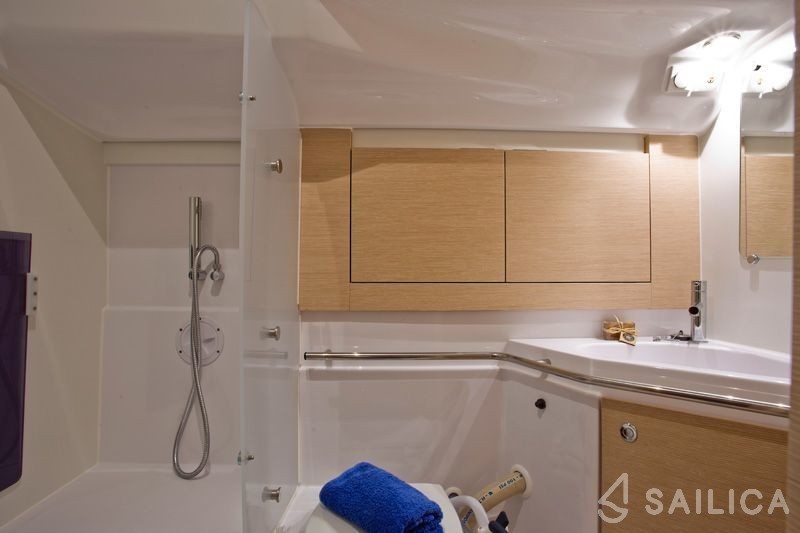 Elan 45 - Yacht Charter Sailica