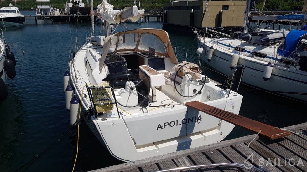 Dufour 310 GL - Yacht Charter Sailica
